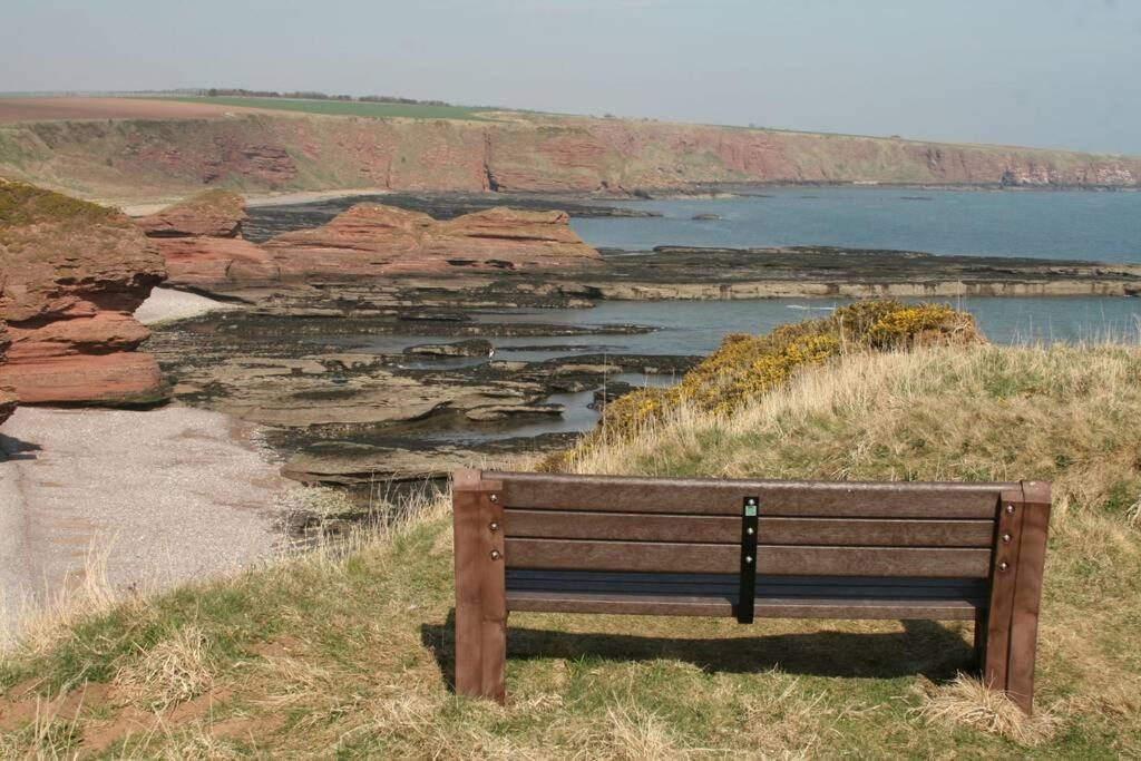 Апартаменты Bell Rock View Arbroath Ангус Экстерьер фото